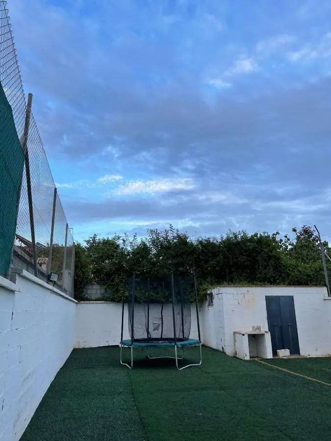 Homestay Exclusivo Chalet Sevilla. ¡Jardin & Cocina! Alcala de Guadaira