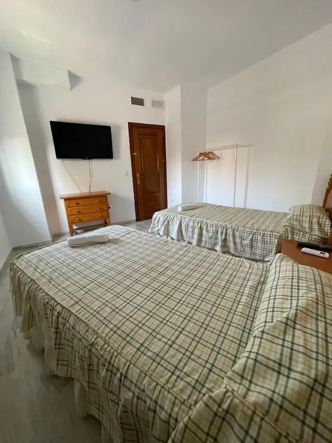 Homestay Exclusivo Chalet Sevilla. ¡Jardin & Cocina! Alcala de Guadaira